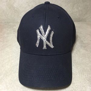 NEW MLB NY YANKEES WOMES ADJUSTABLE HAT